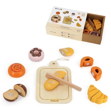 Kenyeres szeletelős játék tálcán